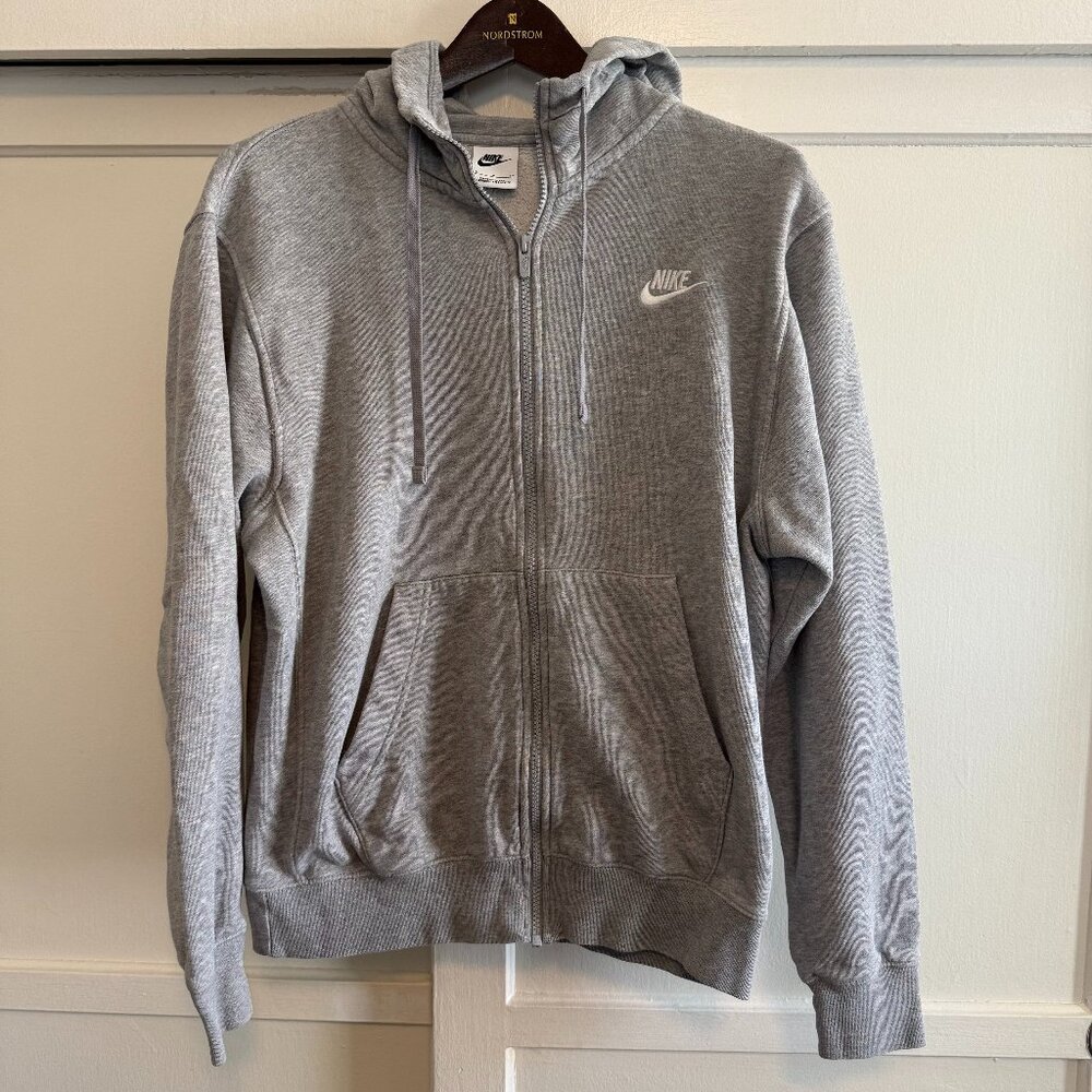 Nike Zip-Up Hoodie – Gray Fleece – Men's Small – Great for Teens